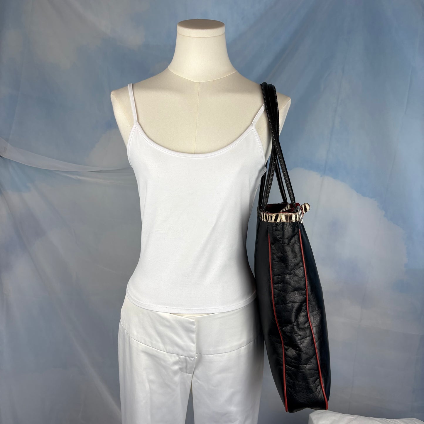 The Zebra Trim Shoulderbag