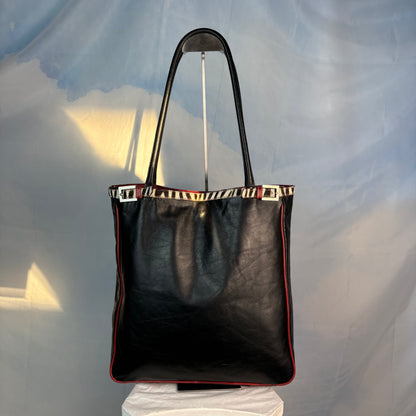 The Zebra Trim Shoulderbag