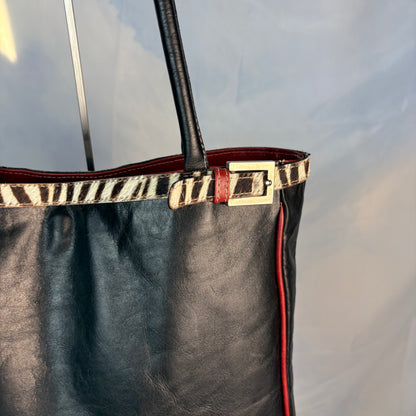 The Zebra Trim Shoulderbag