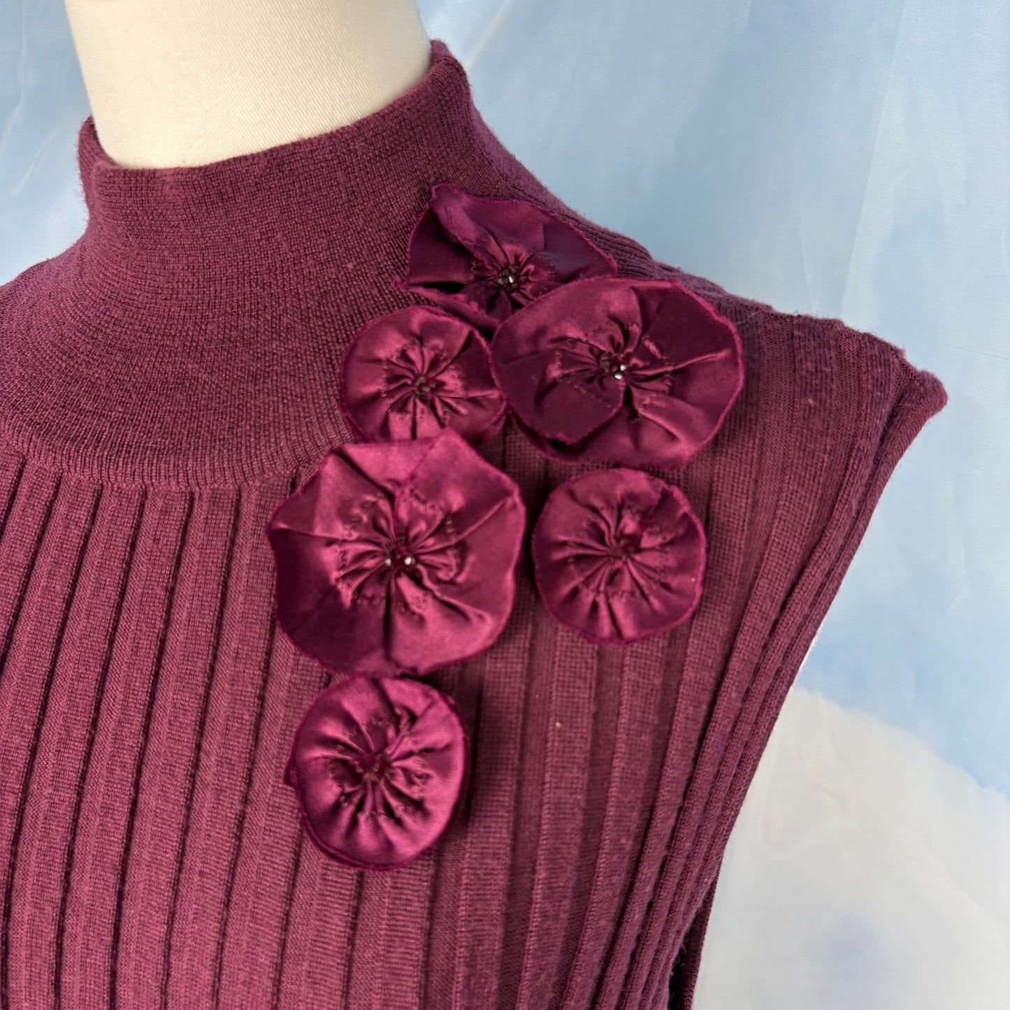 The Rosette Wool Mockneck