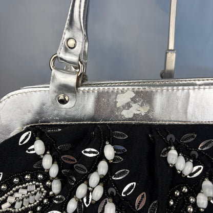 The Teardrop Cascade Shoulderbag