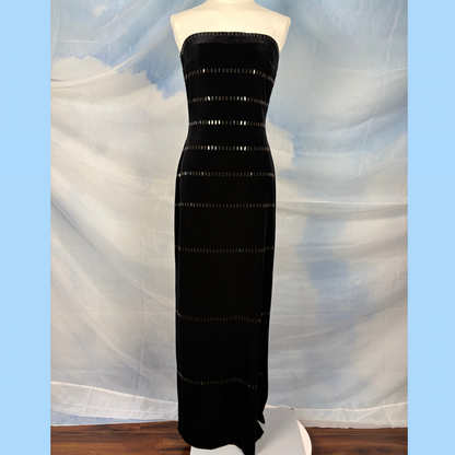 The Chic Velvet Dress