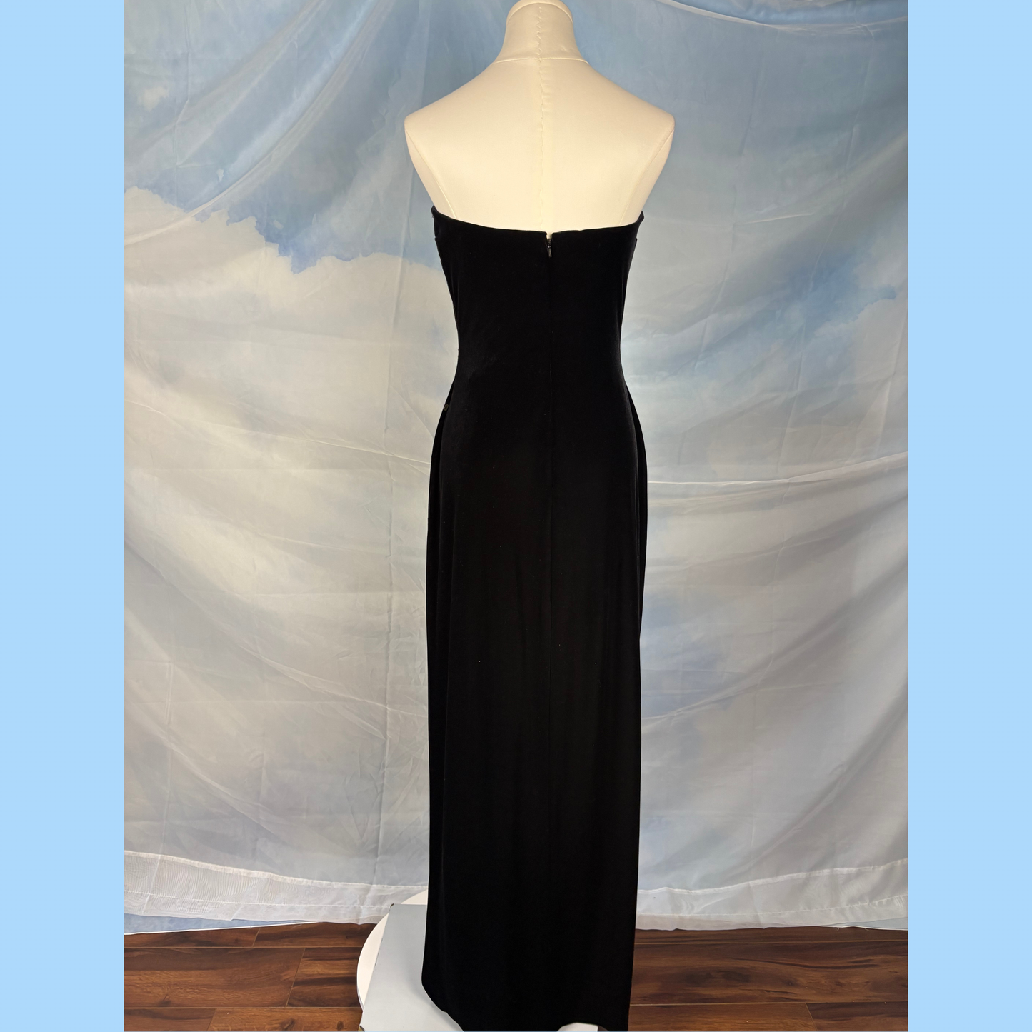 The Chic Velvet Dress