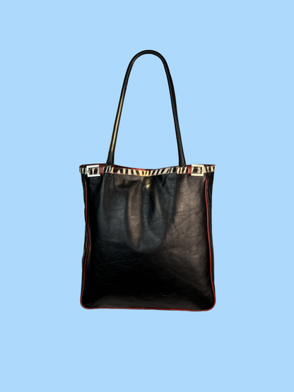 The Zebra Trim Shoulderbag