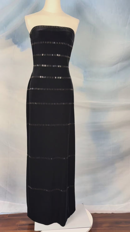 The Chic Velvet Dress