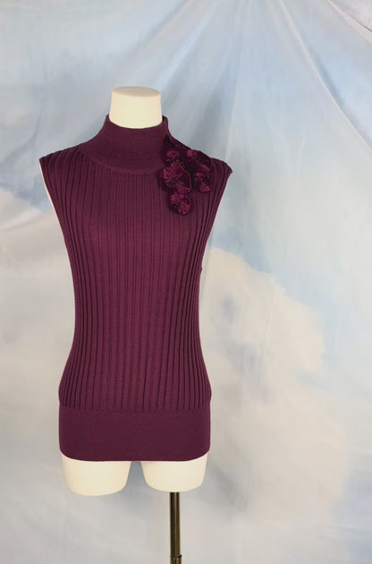 The Rosette Wool Mockneck