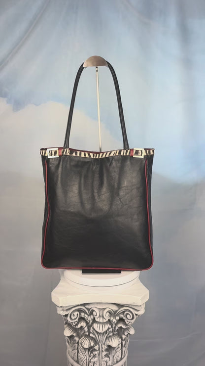 The Zebra Trim Shoulderbag